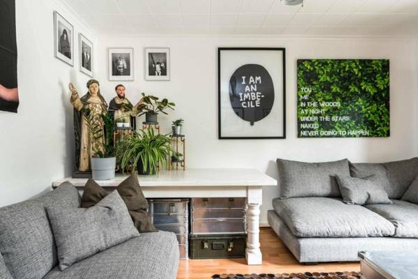 Super 1 Bed Flat Hoxton Zone 1