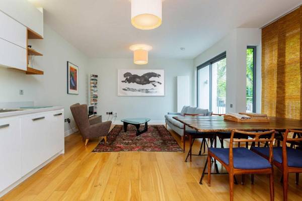 Veeve - Abstract Perspective