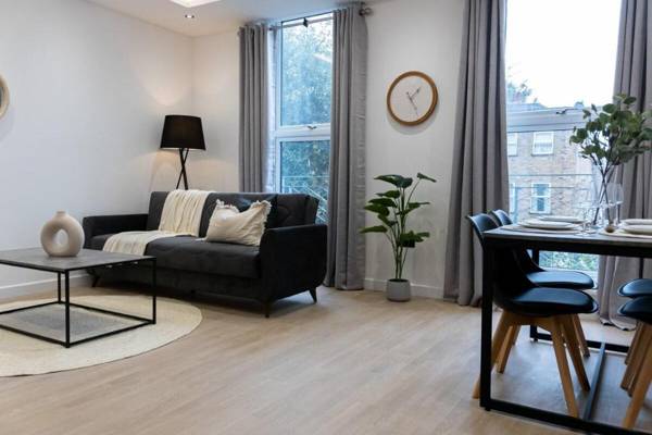 Islington Apartment with Office!!
