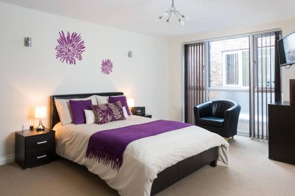 City Apartments - The Light Well