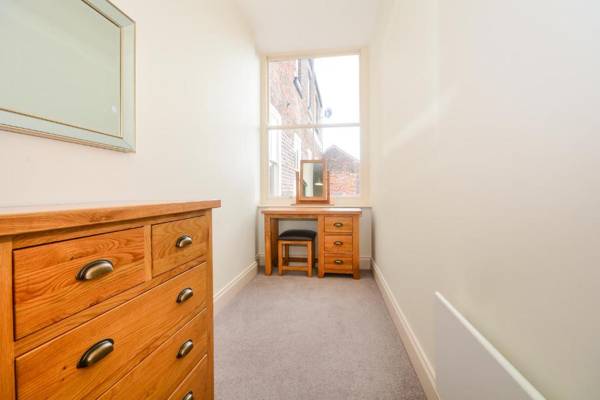 Minster's Keep- Stylish Apartment Near York Minster
