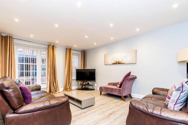 City Apartments - Buckingham Court