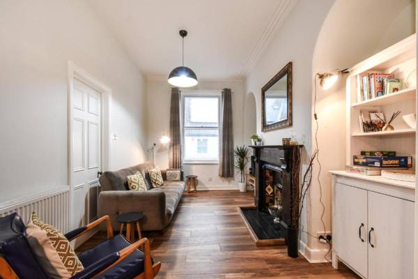 Fifth Quarter Apartment with allocated parking space