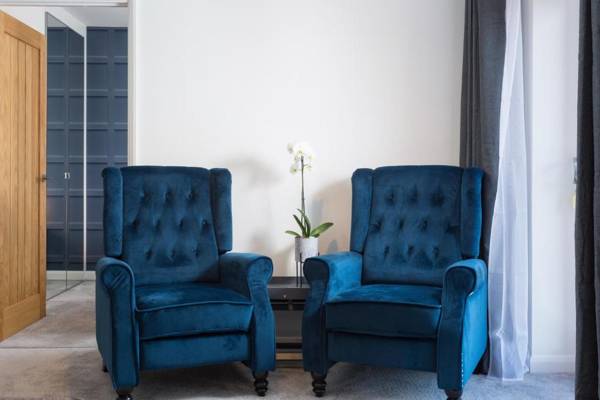 Aura Retreat with Free Parking