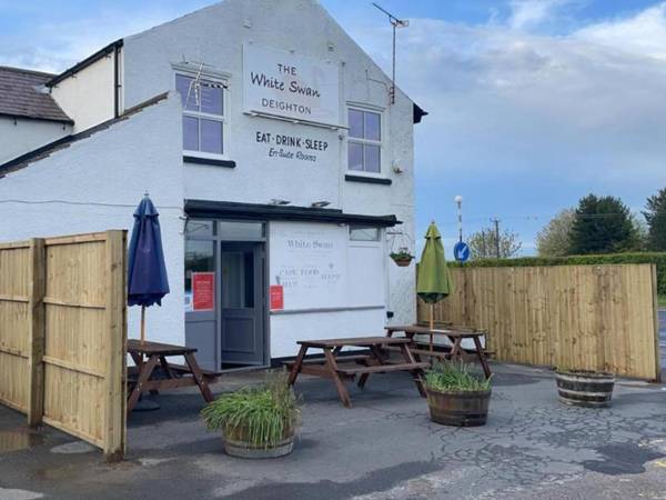 The White Swan Deighton