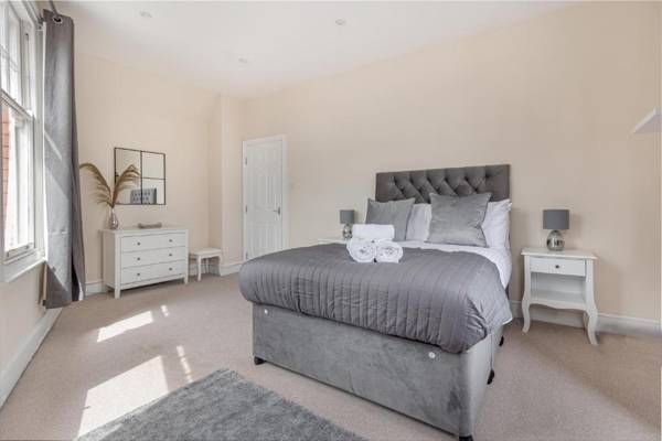 Cosy 2 Bed Apartment in Worcester City Centre