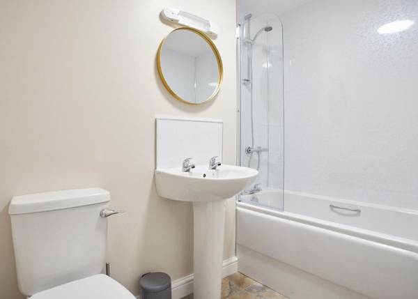 Host & Stay - Middle Farmhouse