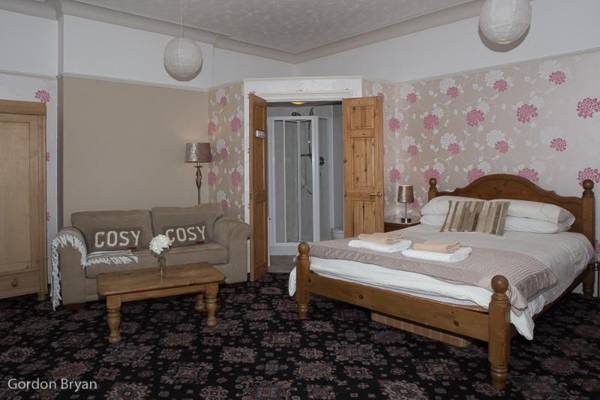 Khyber Mount Guest House