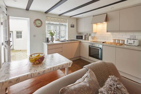 Host & Stay - Dolphin Cottage 1736