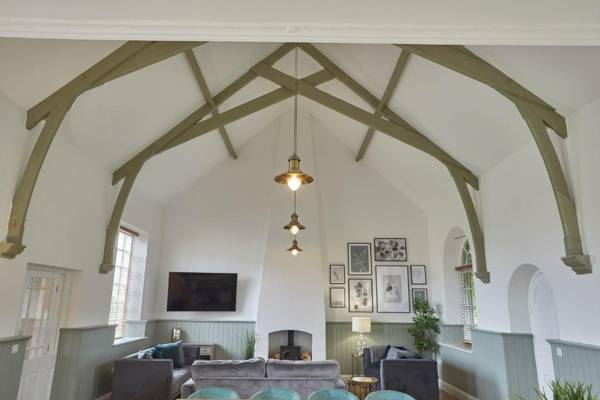 Host & Stay - Dunsley Chapel