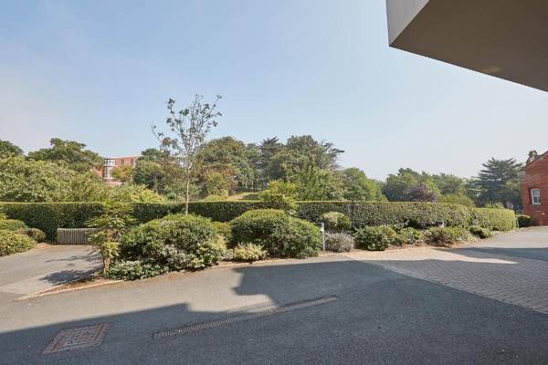 Host & Stay - Caedmons Prospect