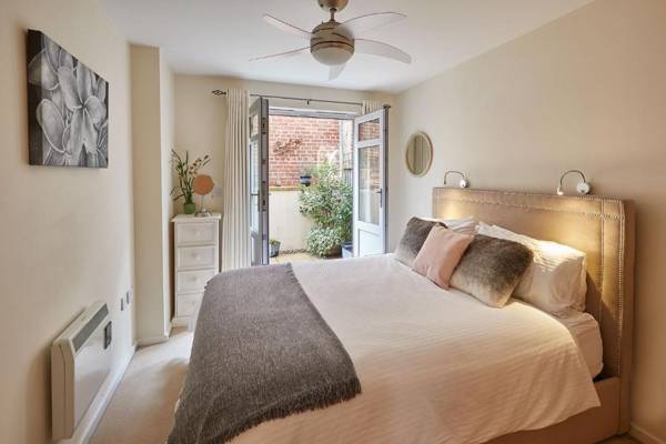 Host & Stay - The Eskape