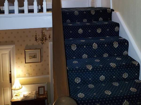 Crescent Lodge Guest House