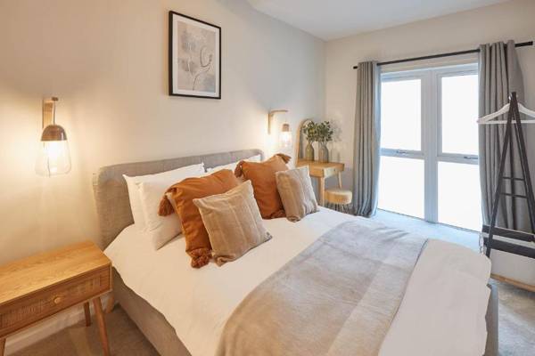 Host & Stay - Skyline Apartment