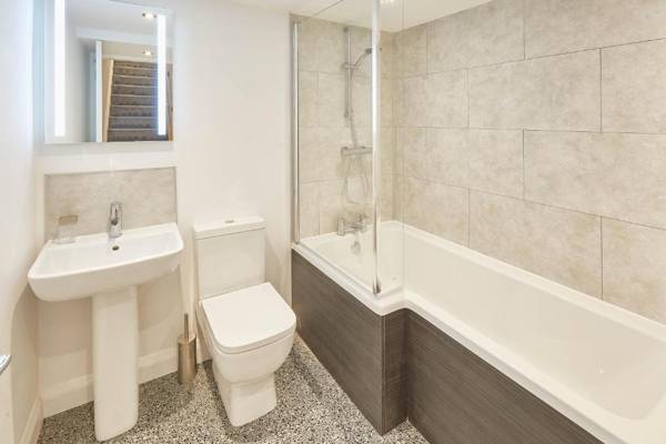 Host & Stay - Beach View