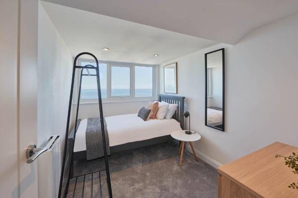 Host & Stay - Penthouse Pier View