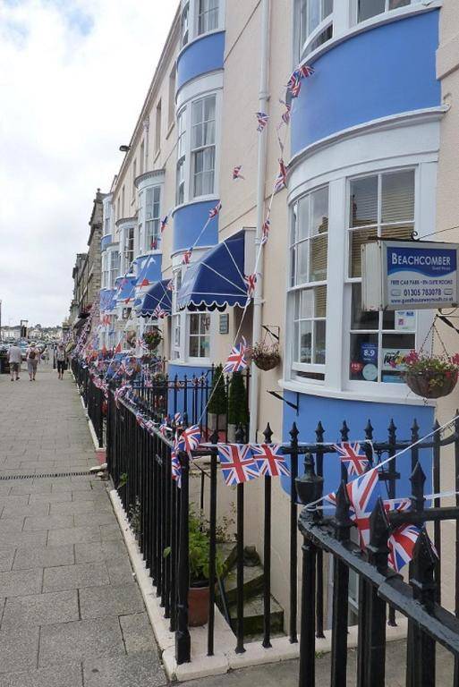 Beachcomber Guesthouse