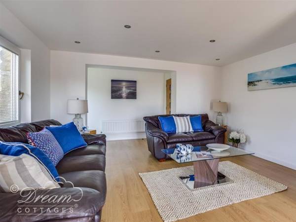 Tides Corner Weymouth