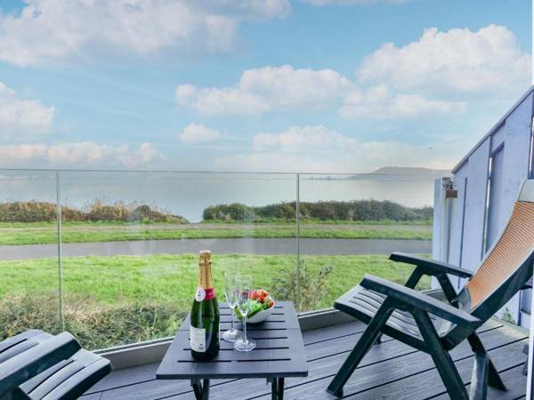 Waters Edge WEYMOUTH