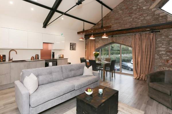 Strawberry Line Flat 1