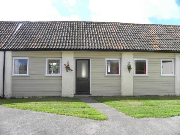 Court Farm Holiday Bungalows Ltd