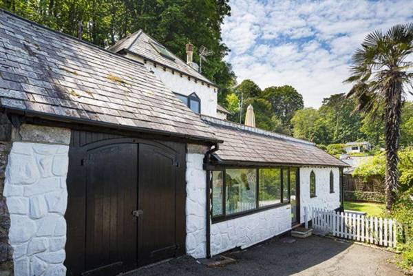 3 Bed - Smugglers Cottage