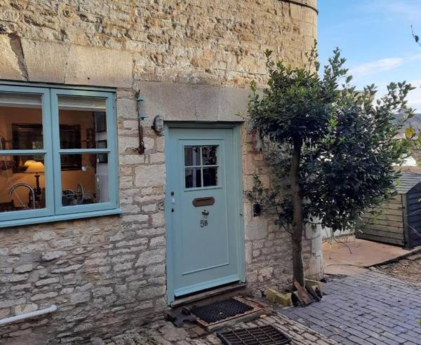 Market Place Cottage Tetbury Cotswolds Grade II Central location