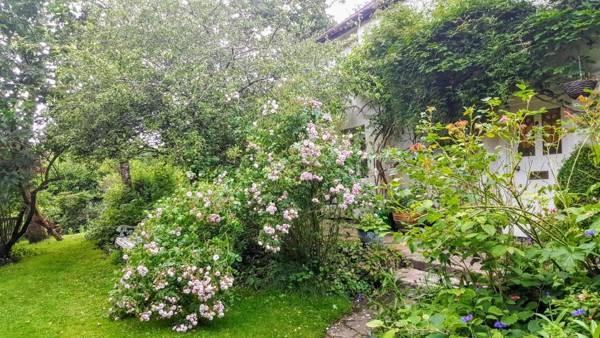 Tracebridge Cottage B&B