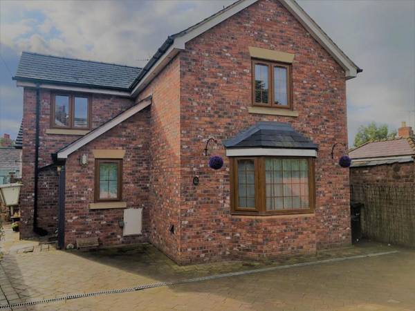 Tarporley Holiday Cottage