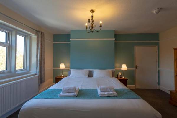 The Beacon & Railway Hotel