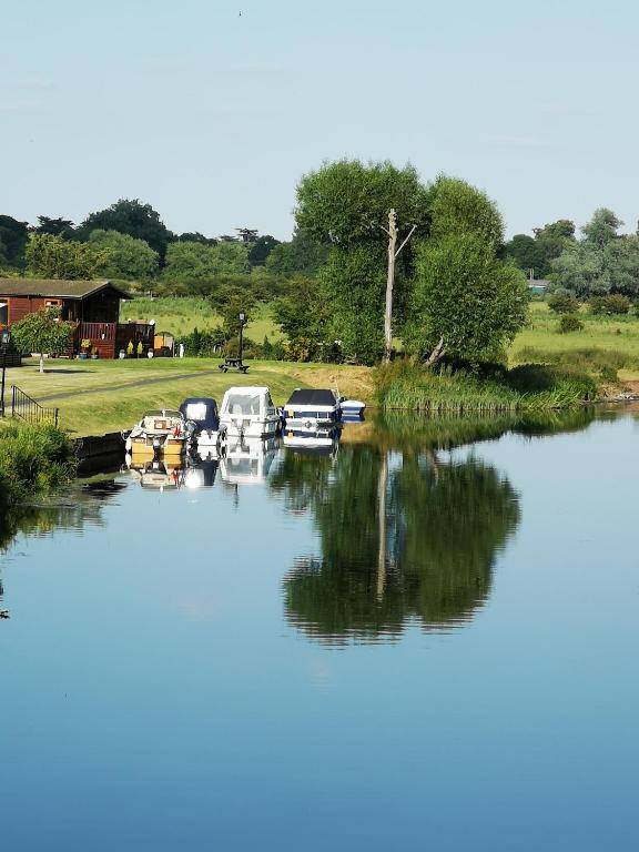 Bend in the River Lodge