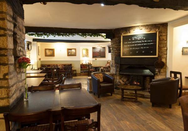 Corinium Hotel & Restaurant