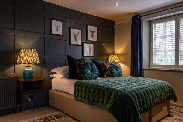 The Bell & Stuart House