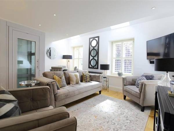 The Hive STOW ON THE WOLD