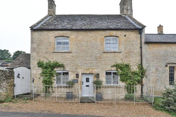 Jasmine Cottage Upper Slaughter Cotswolds