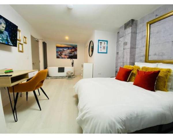 Townhouse PLUS @ Beth Street Stoke