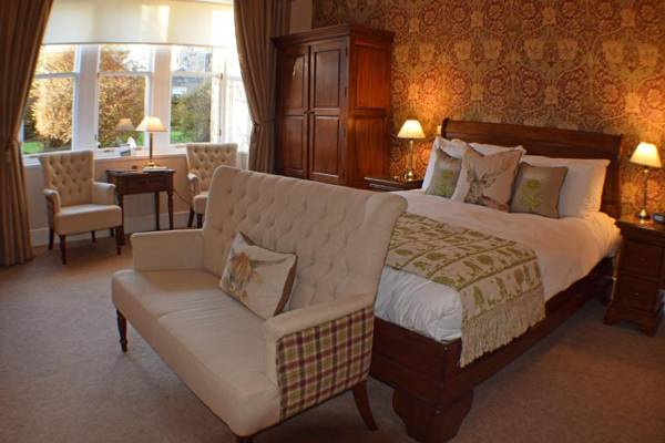 Victoria Square & The Orangery