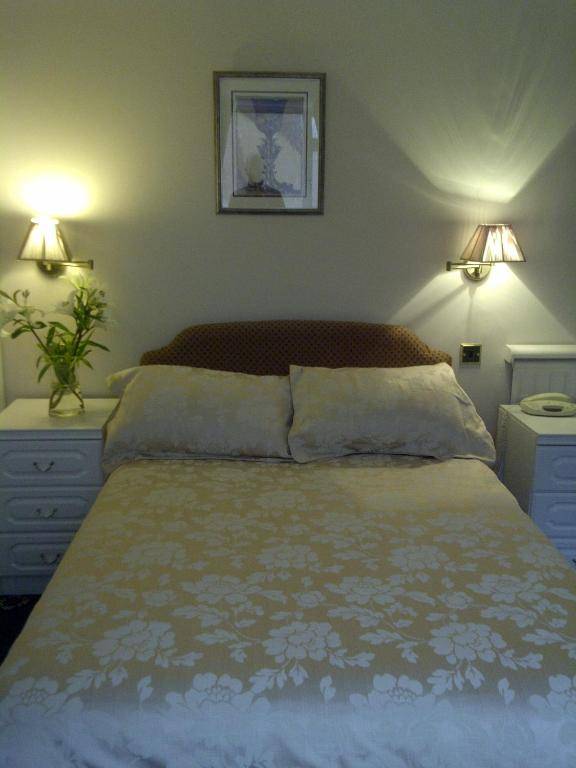 Hunters Lodge Guest House