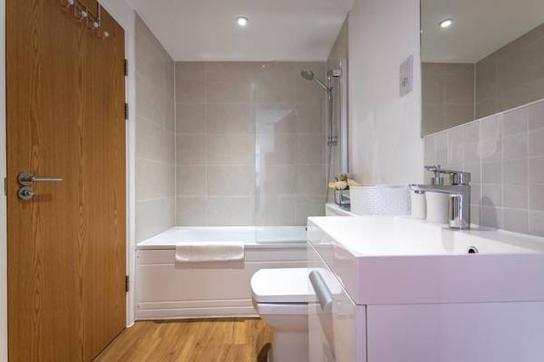 Blue HavenSilver Service Apartments Southampton Central Free Parking