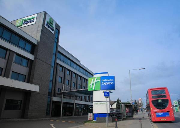 Holiday Inn Express London Heathrow T5 an IHG Hotel