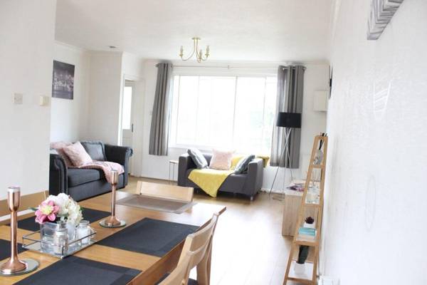 Private Comfortable 2 Bedroom Home away from Home