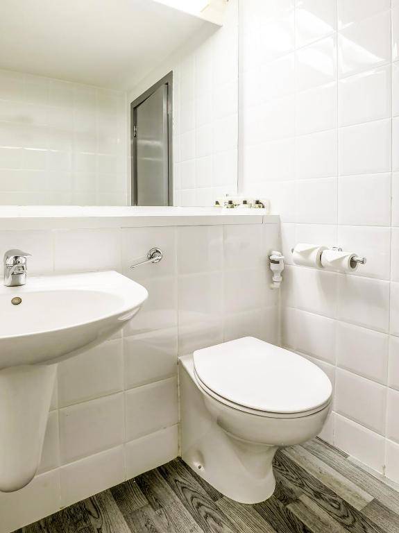 OYO Flagship Sheffield Metropolitan