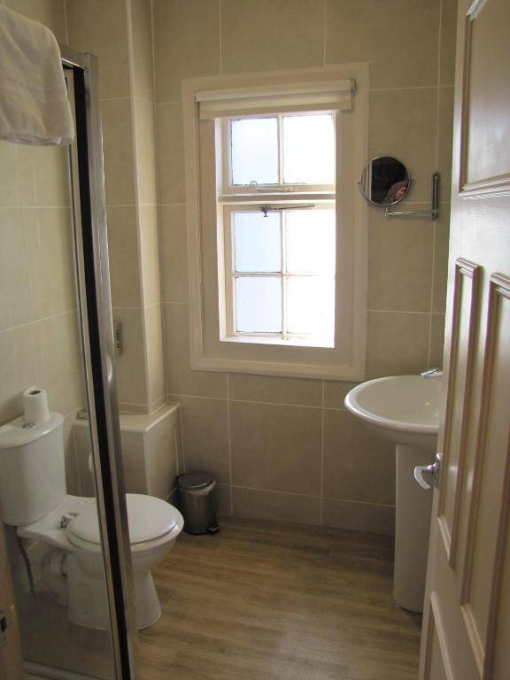 Kings Arms Hotel by Greene King Inns