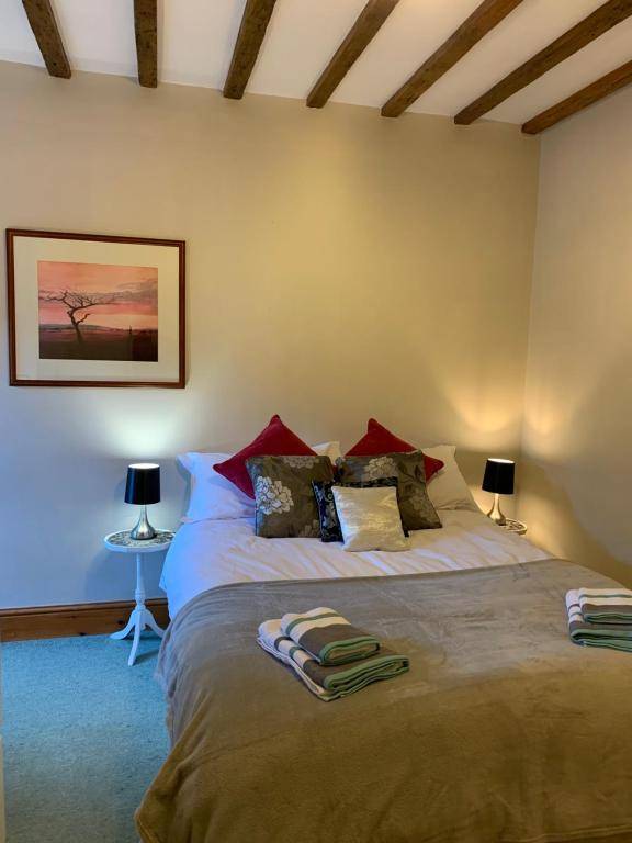 The Carriage House. Sleeps 18+. York.