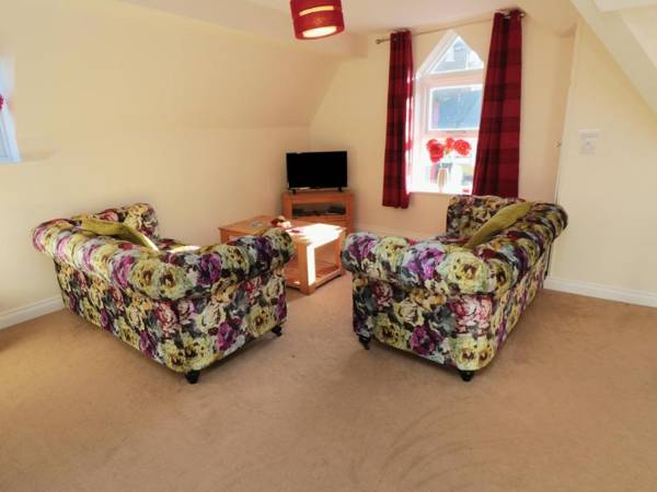 Carisbrooke House Apartment 6