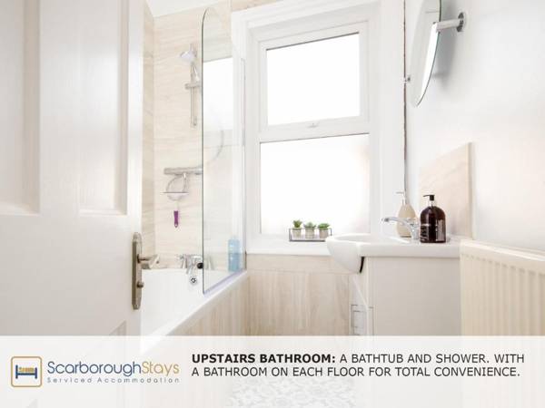 Beautiful Victorian Townhouse Great location close to THE BEACH and Peasholm Park with FREE PARKING SLEEPS 9