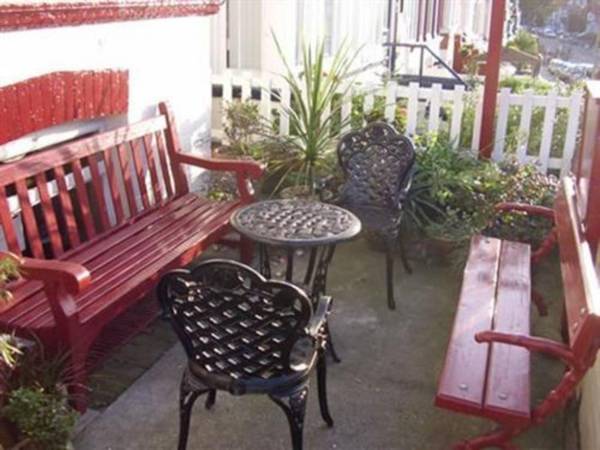 The Meltham Guesthouse