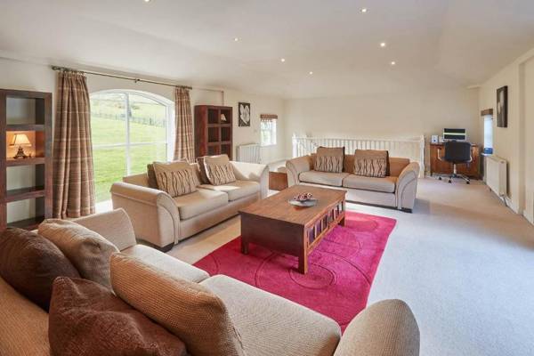 Workspace - Host & Stay - Folkton Cottages