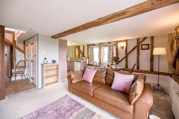 The Hayloft Valley Farm Barns Snape Air Manage Suffolk