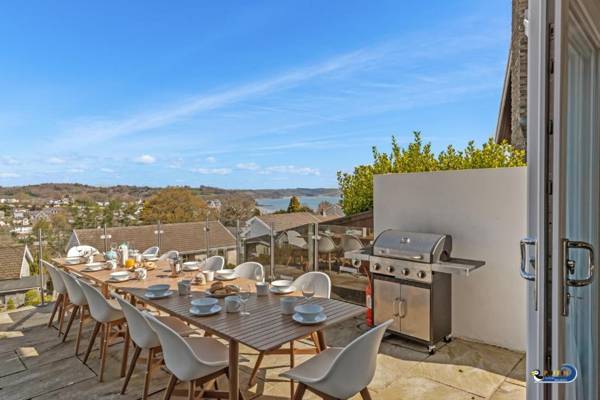 Am Byth - Luxury Cottage Sea Views